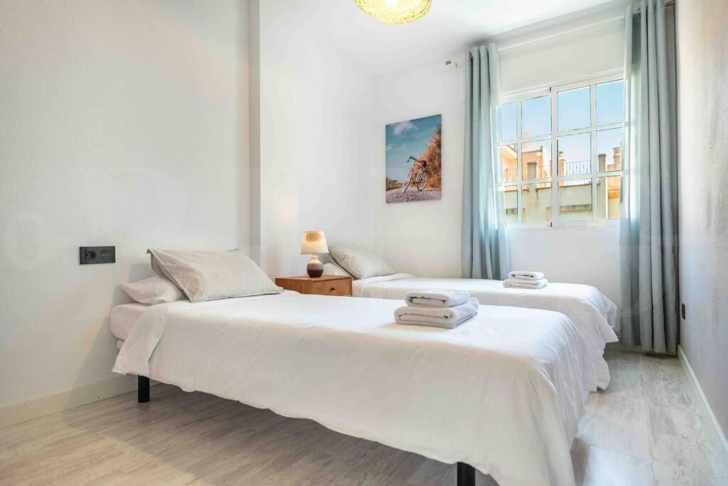 Spacious & Authentic Apartment By Rems Málaga Exterior foto